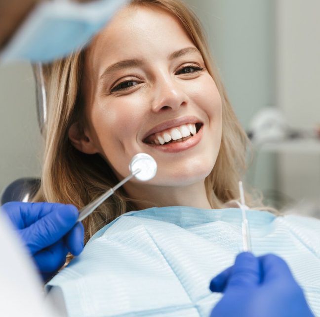 What Makes a Natural-Looking Smile? Dentist Insights Explained
